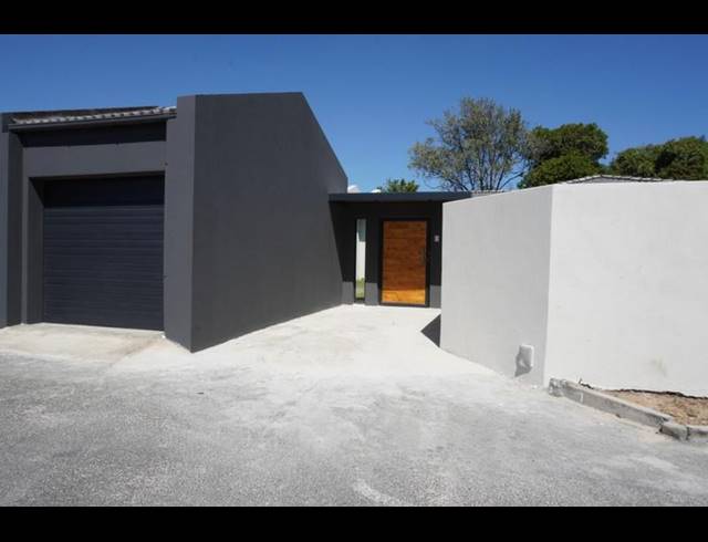 3 BEDROOM HOUSE FOR SALE IN BOTHASIG